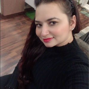 Meet your Posher, Deepika